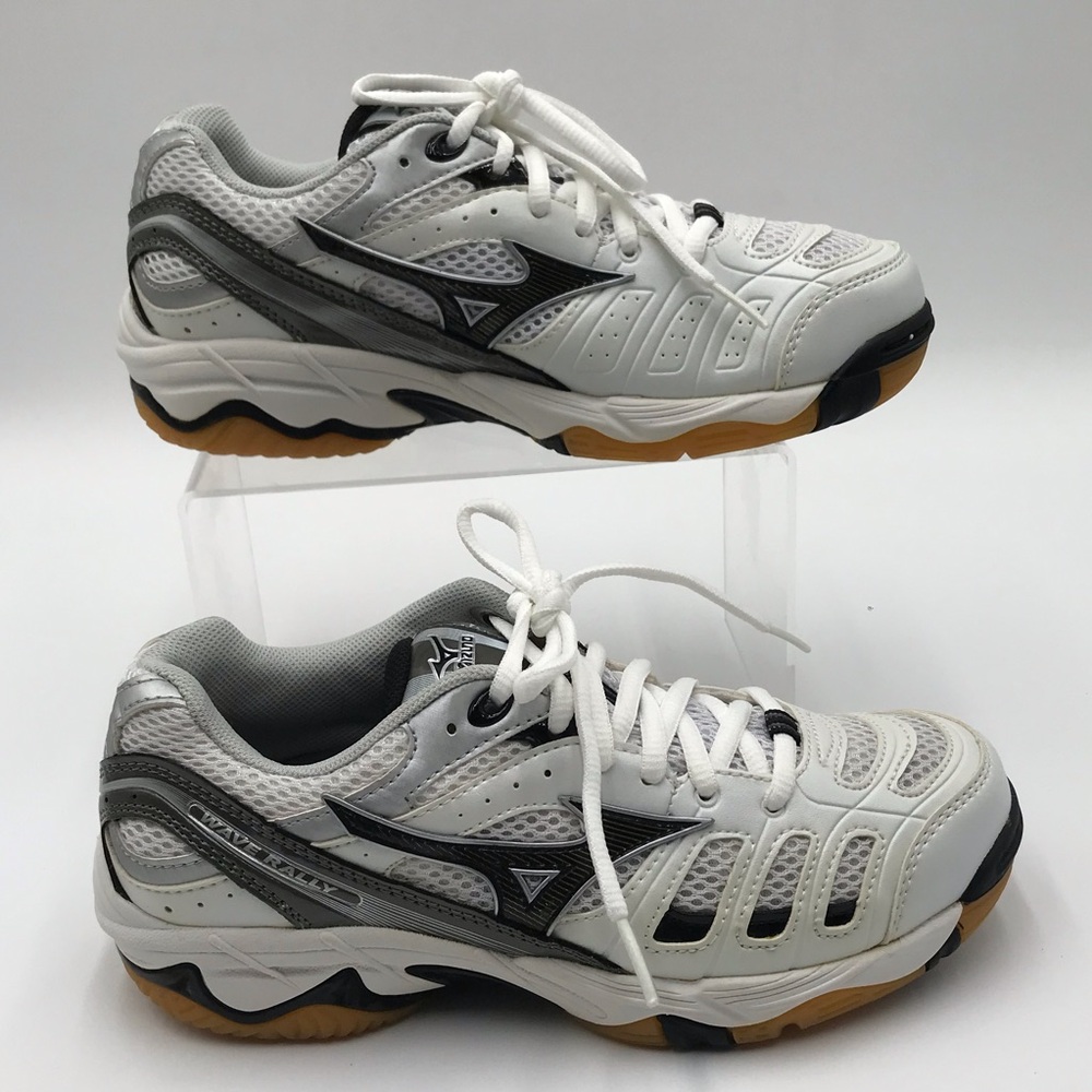 Mizuno Women’s  White & Gray Athletic Court Shoes